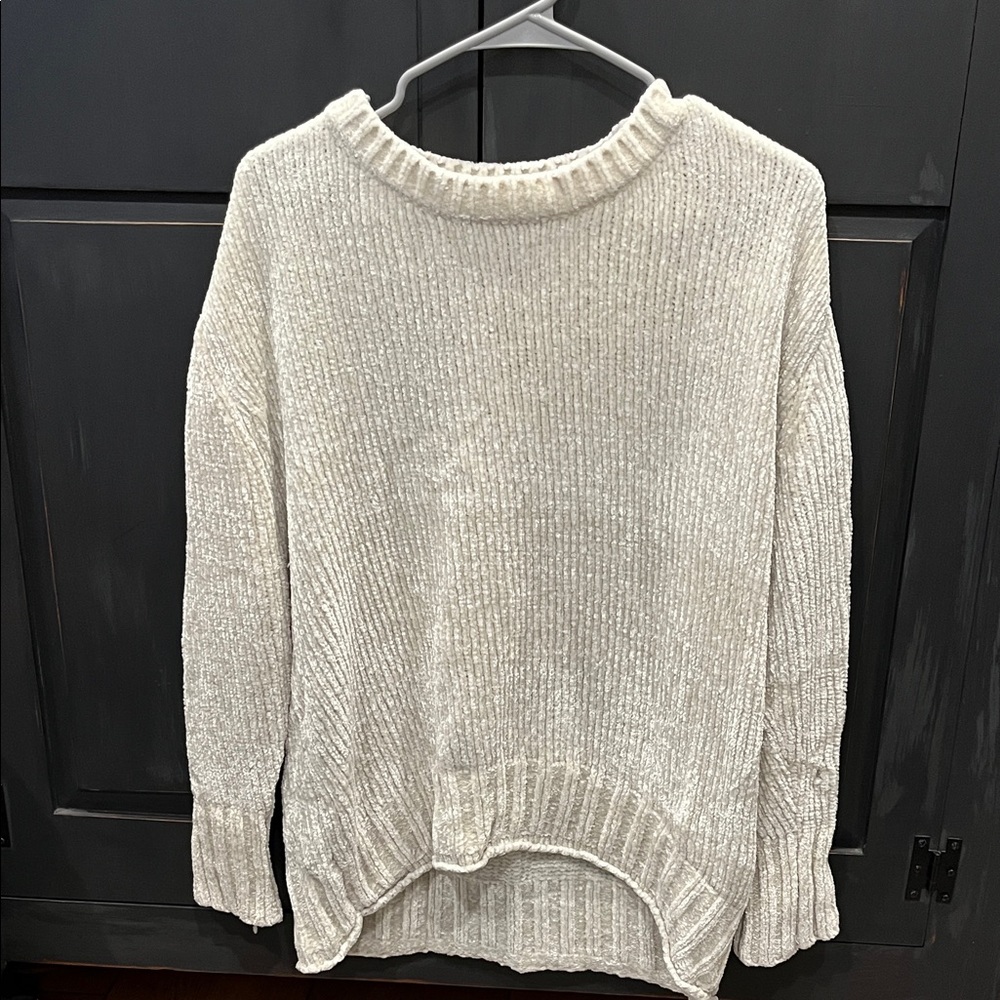 Max Studio Cream Ribbed Crew Neck Sweater